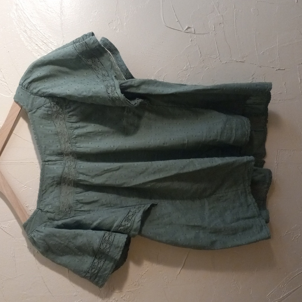 Old Navy Green lightweight  button down Blouse Size Small - Picture 7 of 7